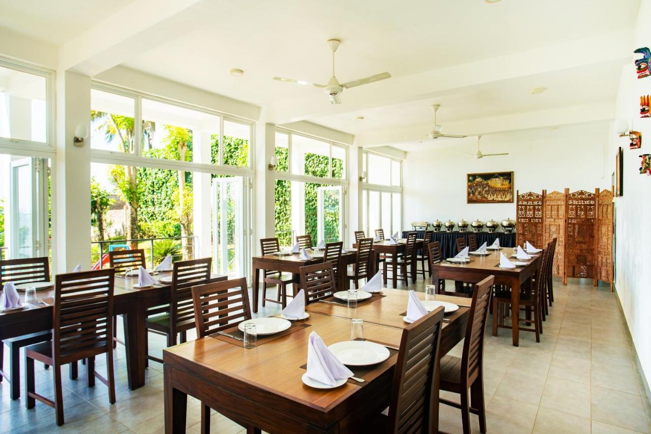 The Kandyan Villa Exterior photo